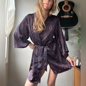 Sheer loose fit kimono